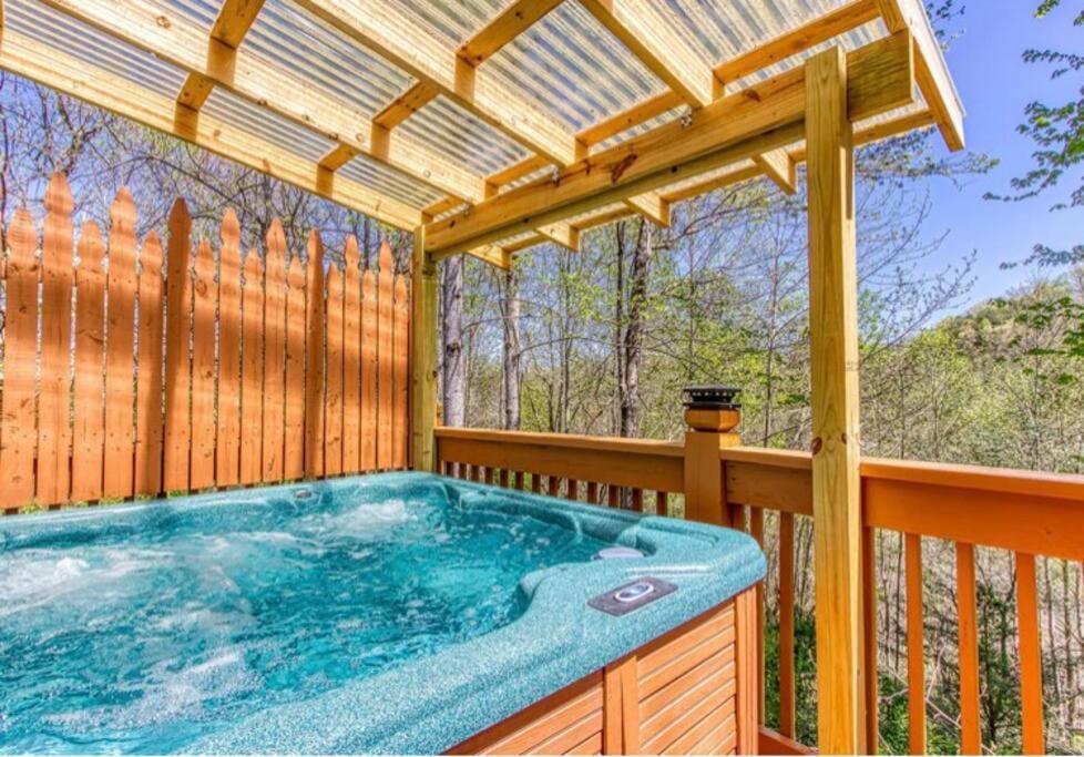 Lazy Bear Cabin Sevierville Exterior foto